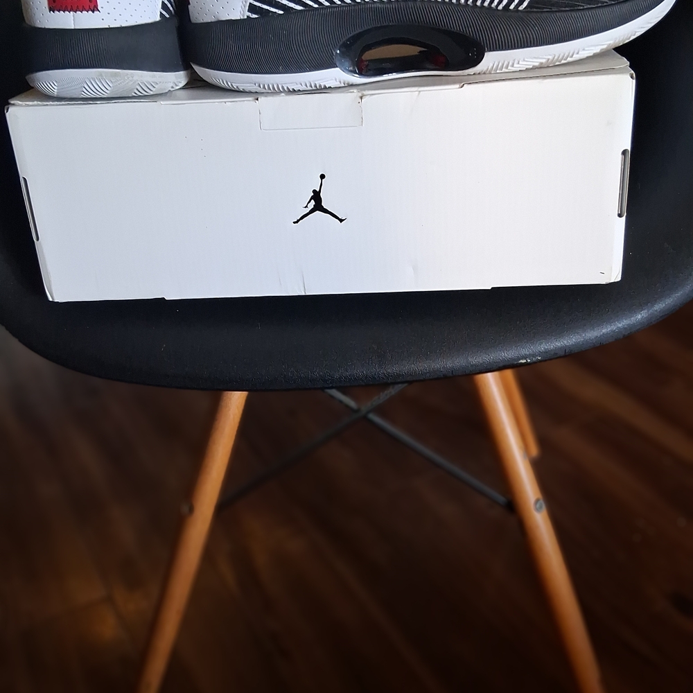 Jordan XXXV White Metallic Silver Black Low Mens 11.5 With Original Box - Picture 11 of 16